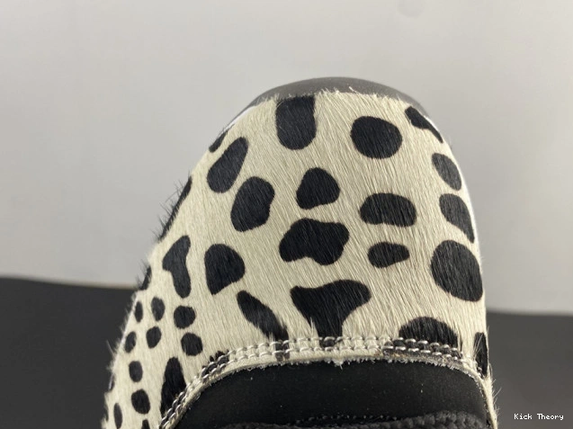 Kick Theory INSTINCT AR0715-010 ANIMAL JORDAN 11 AIR 0723